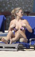 Bar Refaeli in hot bikini 