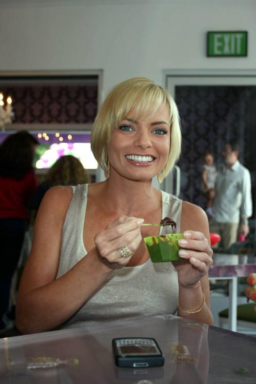 76649_Jaime_Pressly_MJH_May_30_2009_10_122_459lo.jpg