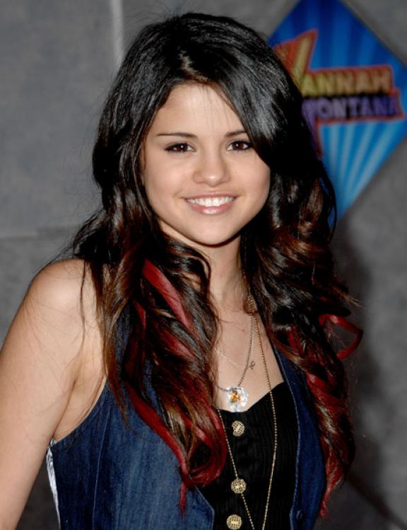 02096_Selena_Gomez_03_122_29lo.jpg