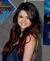 02111_Selena_Gomez_04_122_259lo.jpg