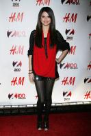 08965_Selena_Gomez_at_Z100s_Jingle_Ball_2010_001_122_571lo.jpg