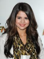 109649839_JingleBallRedCarpet012.jpg