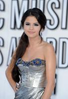 74432_Selena_026_122_235lo.jpg