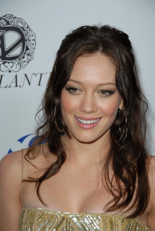 60708_hilary_duff_04_122_1061lo.jpg