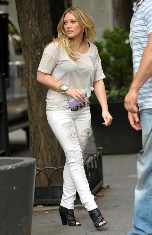 K3ZOZ61Z17_hilary-duff_33_.jpg