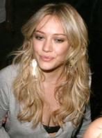 41781343_04010-hilary-duff-at-the-ken-paves-salon-july-9-20.jpg