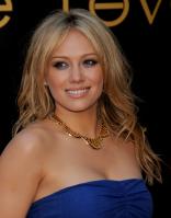 47589_Hilary_Duff_6_Cartier81s_Third_Annual_Loveday_Celebration_-_June_18th_2008_074_122_860lo.jpg