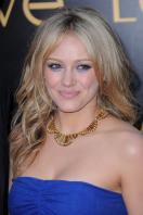 47792_Hilary_Duff_5_Cartier22s_Third_Annual_Loveday_Celebration_-_June_18th_2008_080_122_485lo.jpg