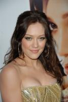 60726_hilary_duff_06_122_865lo.jpg