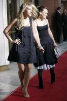 63218_Hilary_9_Haylie_Duff_2_1408_Premiere_June_12_2007_9174_122_365lo.jpg