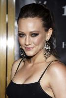 64111_Hilary_1_Haylie_Duff_1_1408_Premiere_June_12_2007_5250_122_983lo.jpg