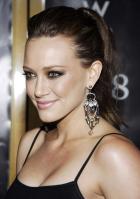 64123_Hilary_5_Haylie_Duff_7_1408_Premiere_June_12_2007_6264_122_1168lo.jpg