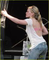 78220_HilaryDuff02052009ButtinJeans15_122_26lo.jpg