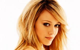 91228941_hilary-duff-4-1920x1200.jpg