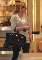 UK59GV63QR_Hilary_at_Barneys_11_.jpg