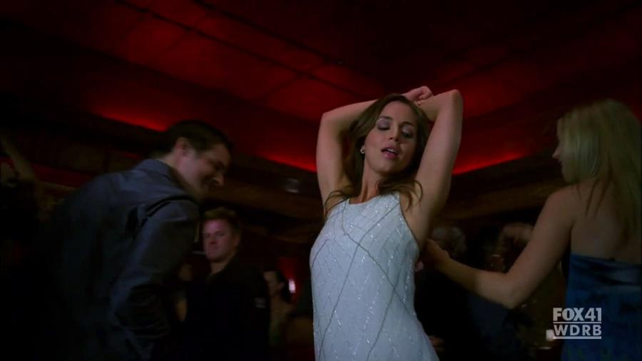 29044_Eliza_Dushku___Dollhouse_1x01_plume966_6_122_520lo.jpg