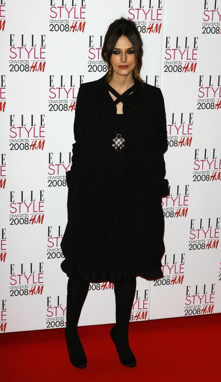 21611_KeiraKnightley-ElleStyleAwards2008-PressRoom_14_122_1064lo.jpg