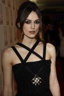 21594_KeiraKnightley-ElleStyleAwards2008-PressRoom_11_122_1096lo.jpg