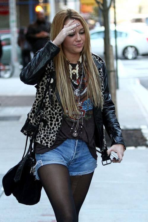 106403705_miley_cyrus_miley_s_rocker_style_s7wyfshbow1l_Mz1pa4H.jpg