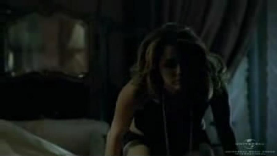 58909_MileyCyrus_WhoOwnsMyHeartOfficialMusicVideo.FLV_snapshot_00.26_2010.10.08_20.50.52_123_75lo.jpg