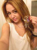 109737901_miley-cyrus-camera-phone-1.jpg