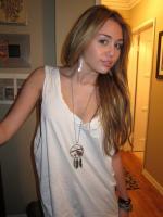 109737909_miley-cyrus-camera-phone-2.jpg