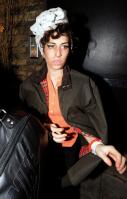 17644105_ck-to-black-amy-winehouse-photos-amy-winehouse-drugs-am2.jpg