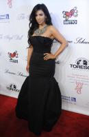 1A583G7G6N_Kim_Kardashian_40_Gabrielles_Angel_Foundation_Angel_Ball_2010_-_Oct_21_9_.jpg