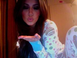 61550_kim_kardashian_milan_hotel_photobooth_pajamas_2_122_210lo.jpg