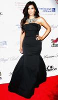 RU68TA0P64_Kim_Kardashian_40_Gabrielles_Angel_Foundation_Angel_Ball_2010_-_Oct_21_18_.jpg