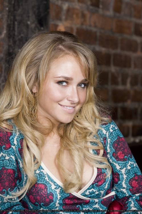 26055_HaydenPanettiereToddFranceOK06_122_1134lo.jpg