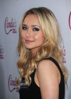 12844_hayden_panettiere_17_122_167lo.jpg