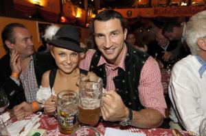 Hayden Panettiere with Klitschko on Octoberfest