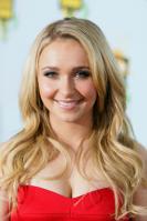 65740_celeb-city.org_Hayden_Panettiere_Kids_Choice_Awards_03-28-2008_034_123_849lo.jpg