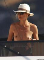 47337_heidi-klum-topless-bikini-05_123_813lo.jpg