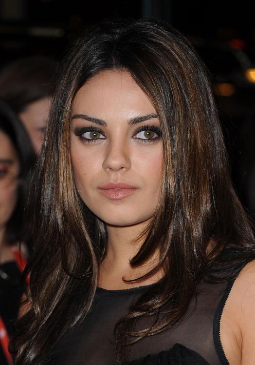 R43JKIPVFV__Mila_Kunis_-_UK_premiere_of_Black_Swan_14_.jpg