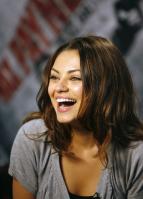 46110_mila_kunis_forum.ns4w.org_12_122_181lo.jpg