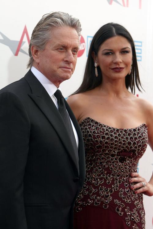 38735791_atherine_zeta_jones_37th_AFI_life_celebutopia_CD06112009.jpg