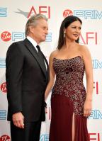 38738077_atherine_zeta_jones_37th_AFI_life_celebutopia_CD06112009.jpg