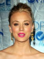 07U52QXTC8_Kaley_Cuoco_-_2011_Peoples_Choice_Awards_4_.jpg