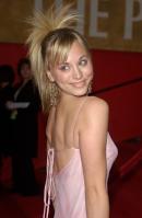 99732383_kaley-cuoco_36173.jpg