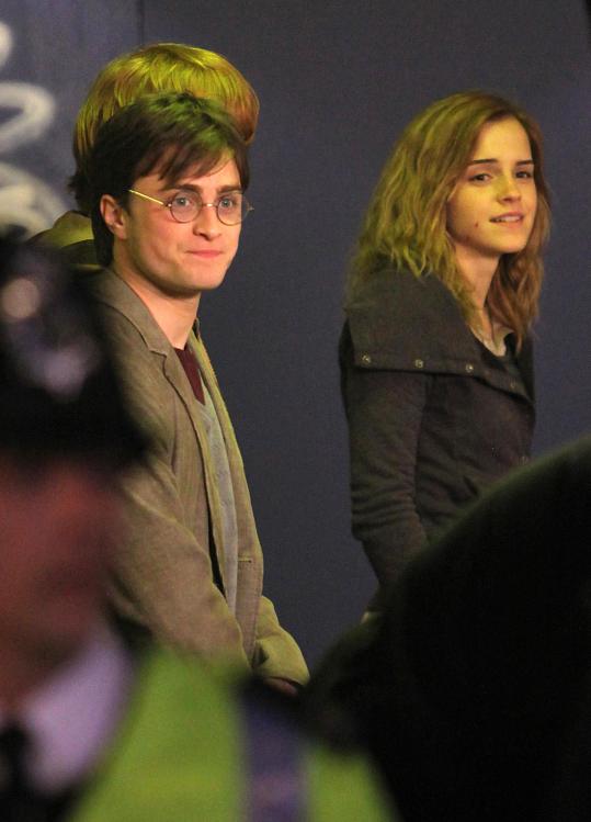 33288227_001-hary_potter_emma_watson_celebutopia_CD042009.jpg