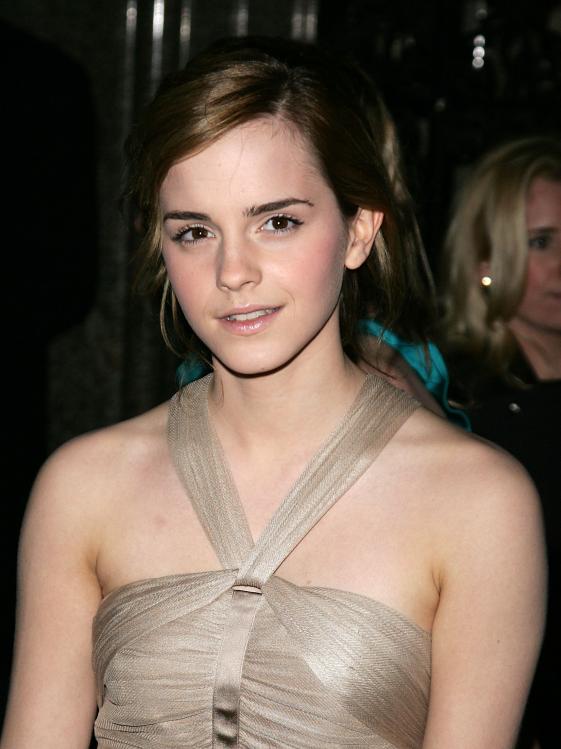 58302_evalaviva024_emma_watson_burberry_event_2256_122_372lo.jpg