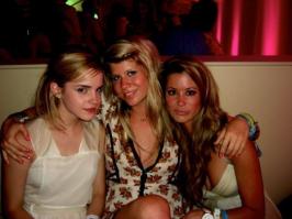 04265_Emma_Watson_Party_4_122_17lo.jpg