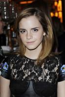 11723_1269588111_EmmaWatson_Vogue_Launch_Party_Pulinos_Restaurant_NYC_20100325_018_122_28lo.jpg