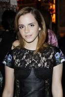 11746_1269588125_EmmaWatson_Vogue_Launch_Party_Pulinos_Restaurant_NYC_20100325_019_122_450lo.jpg