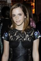 11769_1269588141_EmmaWatson_Vogue_Launch_Party_Pulinos_Restaurant_NYC_20100325_020_122_771lo.jpg