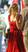 15968_Celebutopia-Emma_Watson_on_the_set_of_Harry_Potter_and_the_Deathly_Hallows_Part_I_in_London-07_122_426lo.jpg