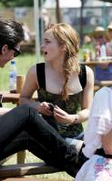 20483_EmmaWatson_GlastonburyMusicFestival_June25th2010_005_122_464lo.jpg