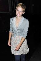 94815069_00330-emma-watson-leaving-bungalow-8-5-122-599lo.jpg